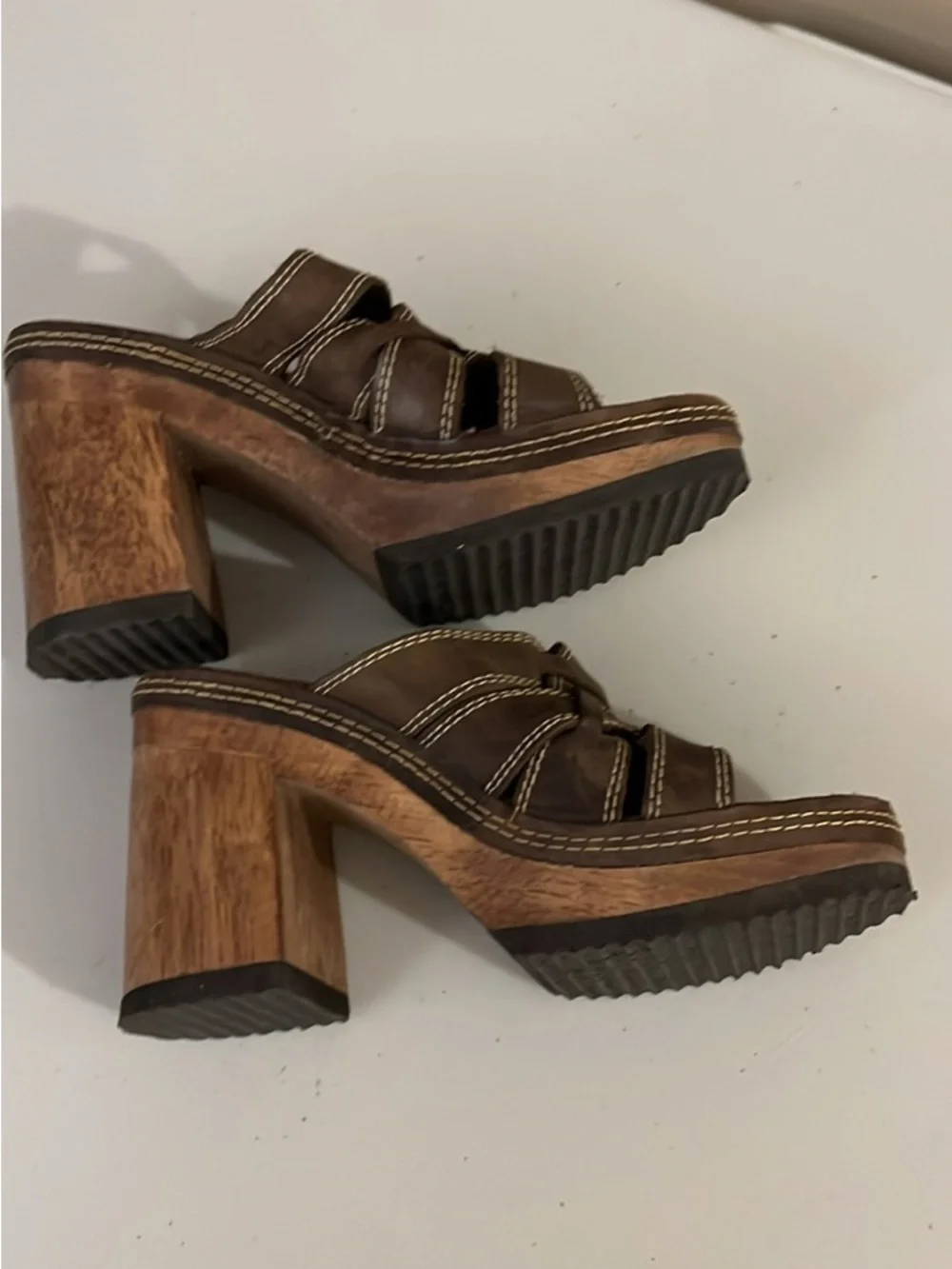 Y2K Candie's Brown Woven Crossover Heeled platform Mules size 5.5 Women’s - Picture 6 of 9